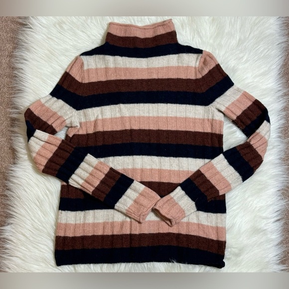 Madewell Striped Evercrest Turtleneck Sweater in Coziest Yarn Heather Quinoa - Picture 2 of 4